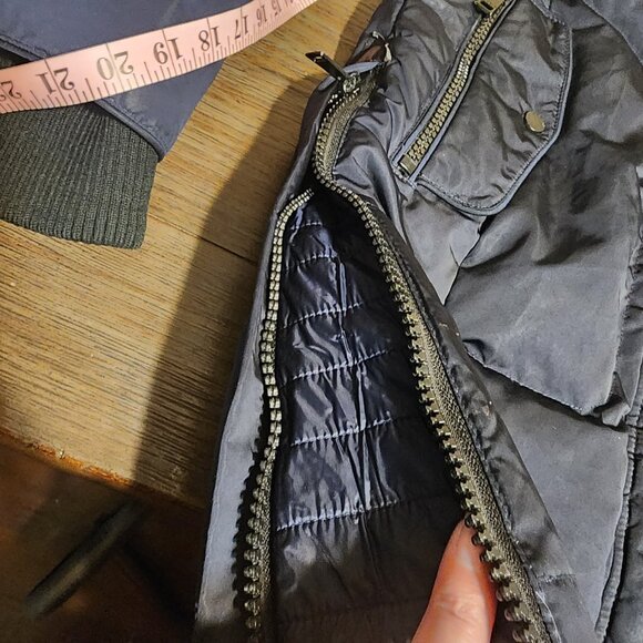 1 Madison Down-Filled Faux Fur Hooded Parka Jacket Navy signs of wear XS - Picture 6 of 16